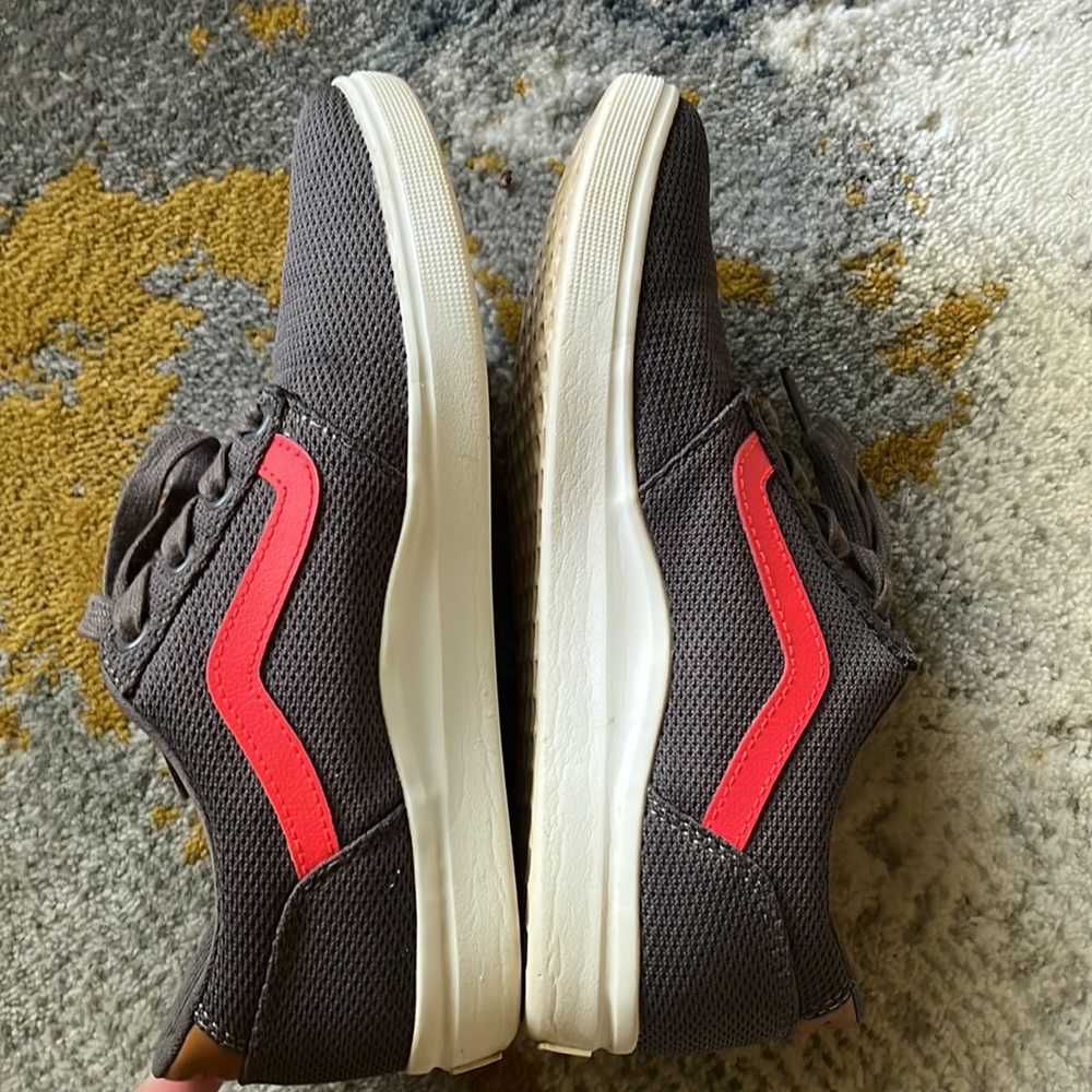 Vans Tennis Shoes